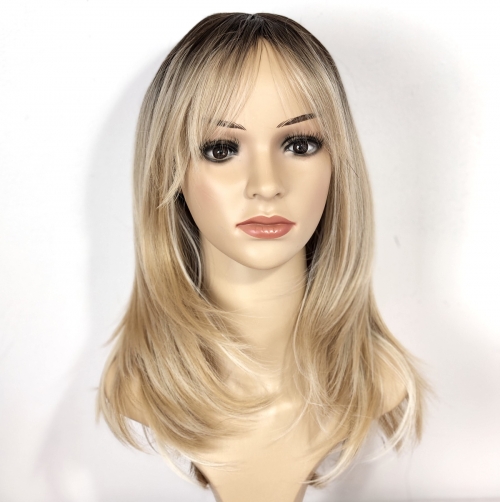 Perruque droite avec franges